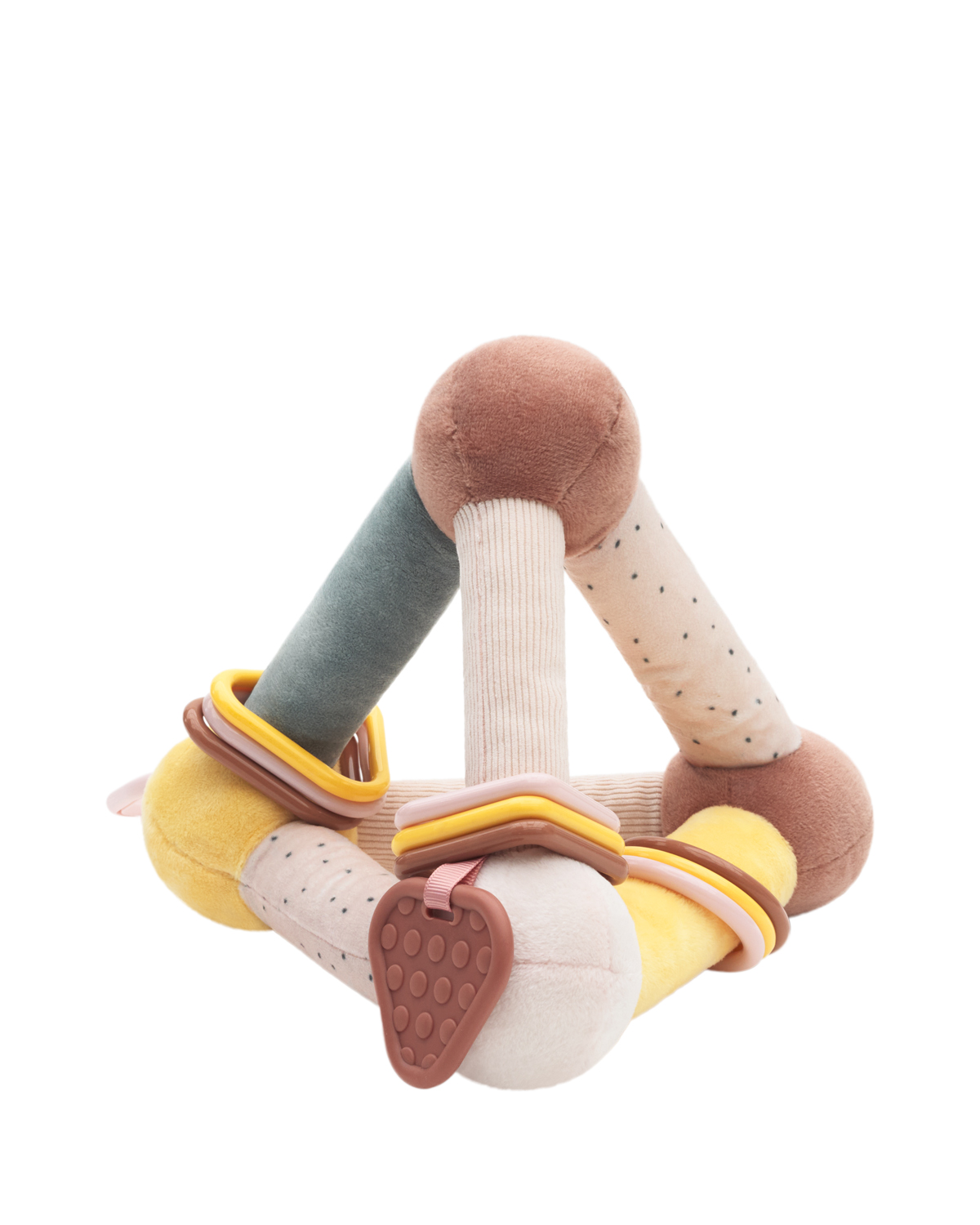  • Играчка триъгълник с цветна гризалка и забавни пластмасови рингове;• Изработени от безопасни висококачествени материали;• В съответствие със стандарт EN 71;• Подходящa за деца 0+ месеца;• Размер: 18 см. Размери:- Продукт: 18 см / 0.16 кг- Кашон: 48x44x26 см / 4.6 кг / 24 бр/кашон 